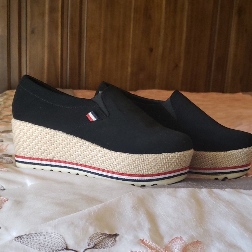 Stylish flatforms